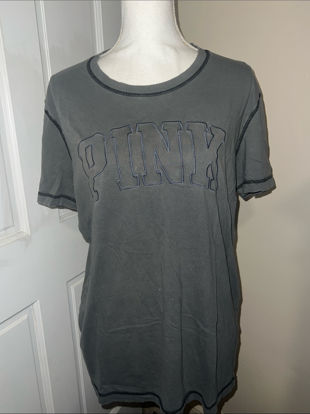 PINK Victoria's Secret Men's Charcoal Gray Logo Short Sleeve Tee